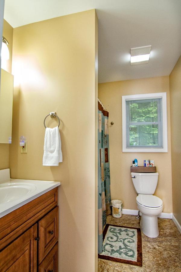 By The Creek With Private Creek Access * Tannersville